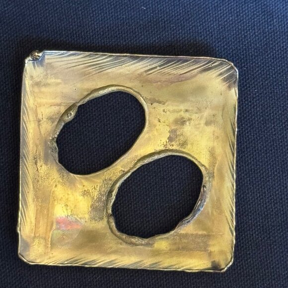 AFRICAN EXPRESS Handcrafted Brass & Red Enamel Square Buckle With Tortoise Motif - Picture 6 of 6